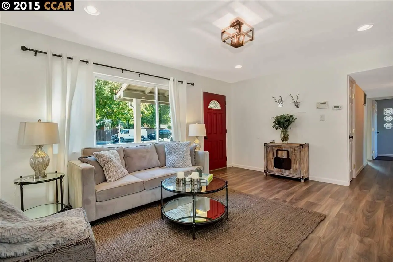 1215 REDWOOD DR — completed, photograph 3