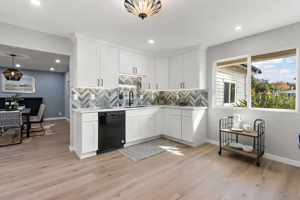 1537 Laverne Ct — completed, photograph 6