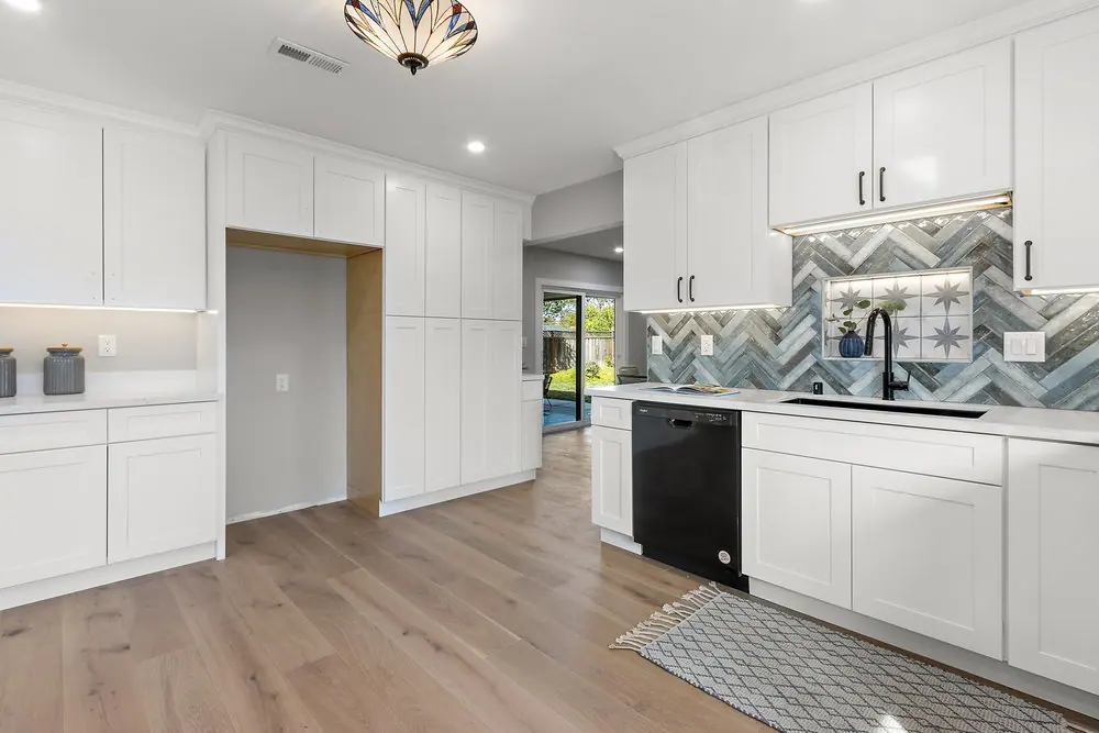 1537 Laverne Ct — completed, photograph 8