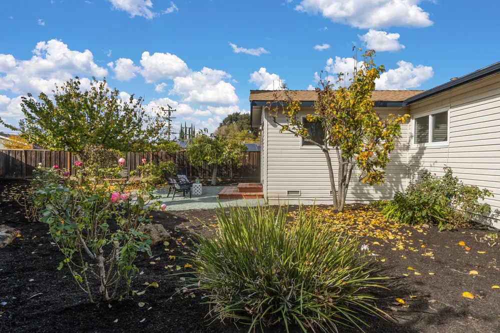 1537 Laverne Ct — completed, photograph 31