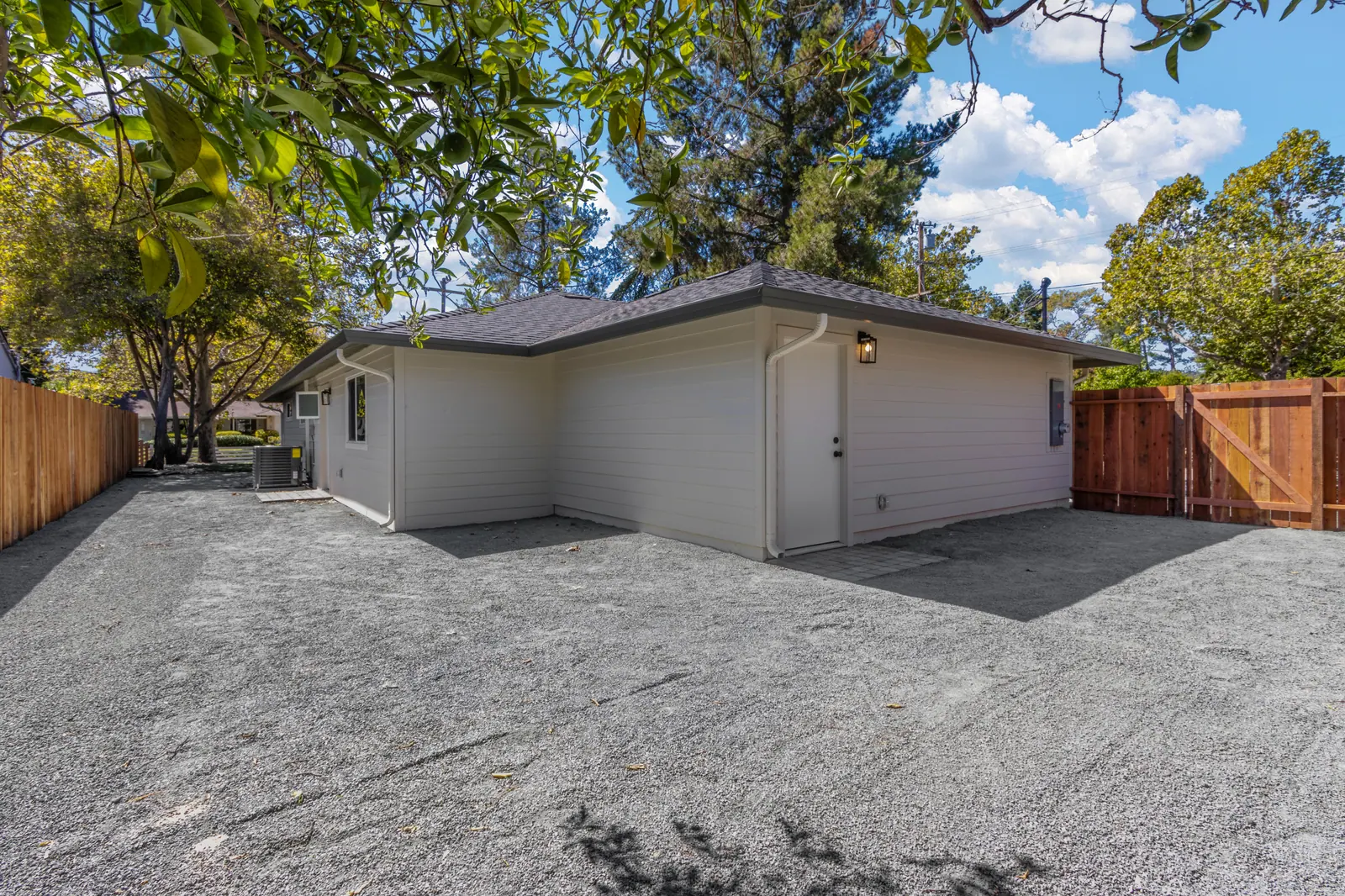 1991 Maybelle Dr — completed, photograph 5