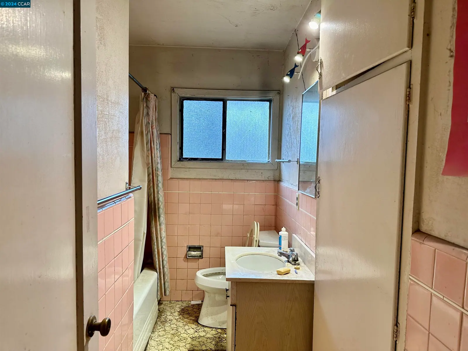 1991 Maybelle Dr — original condition, photograph 4