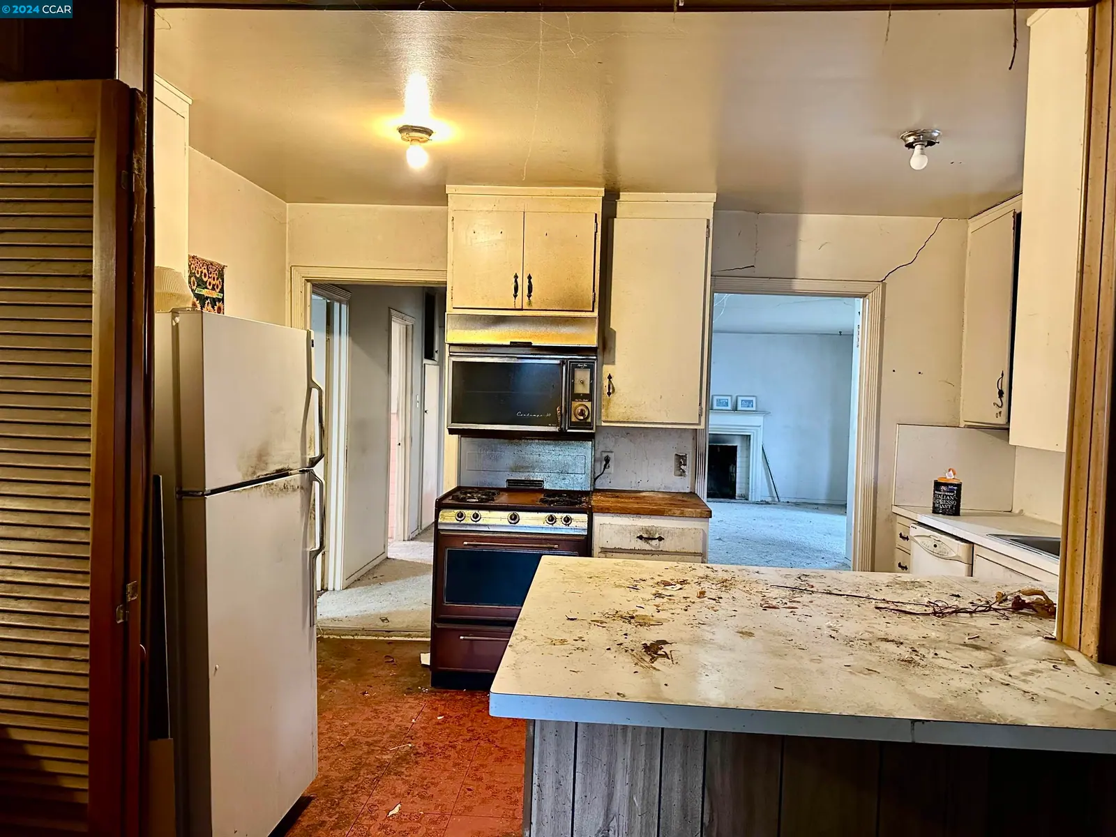 1991 Maybelle Dr — original condition, photograph 6