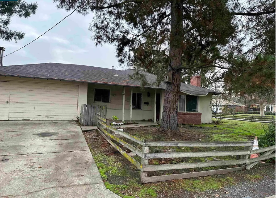 1991 Maybelle Dr — Street view, before