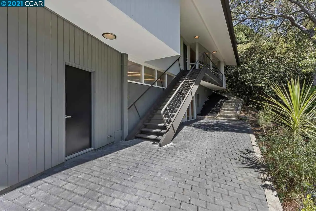 277 Amherst Ave — completed, photograph 3