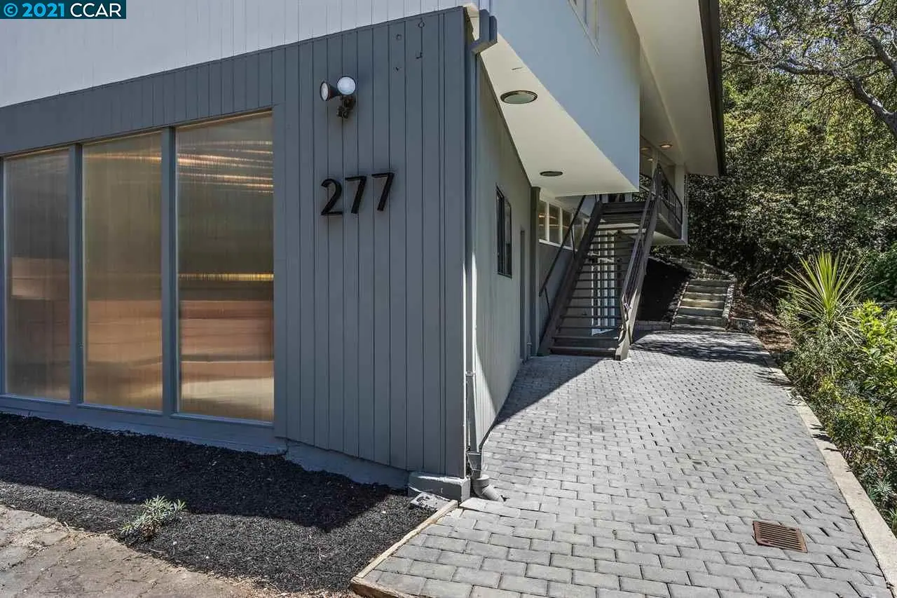 277 Amherst Ave — completed, photograph 4