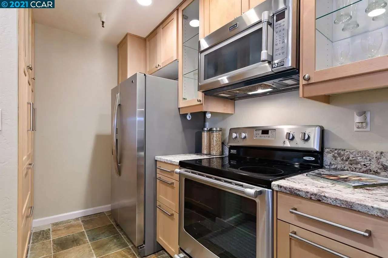 3173 Wayside Plaza #105 — completed, photograph 7