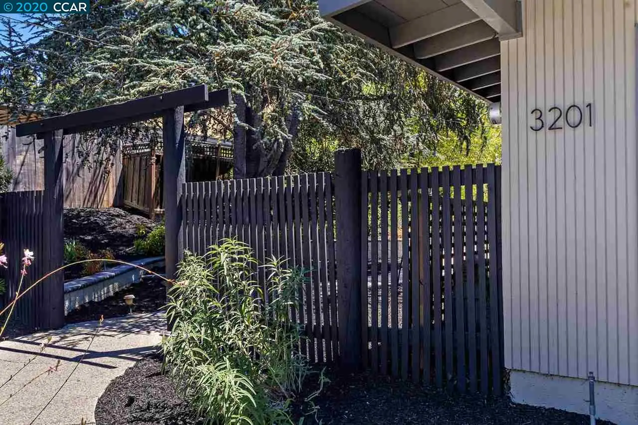 3201 Lucas Dr — completed, photograph 2