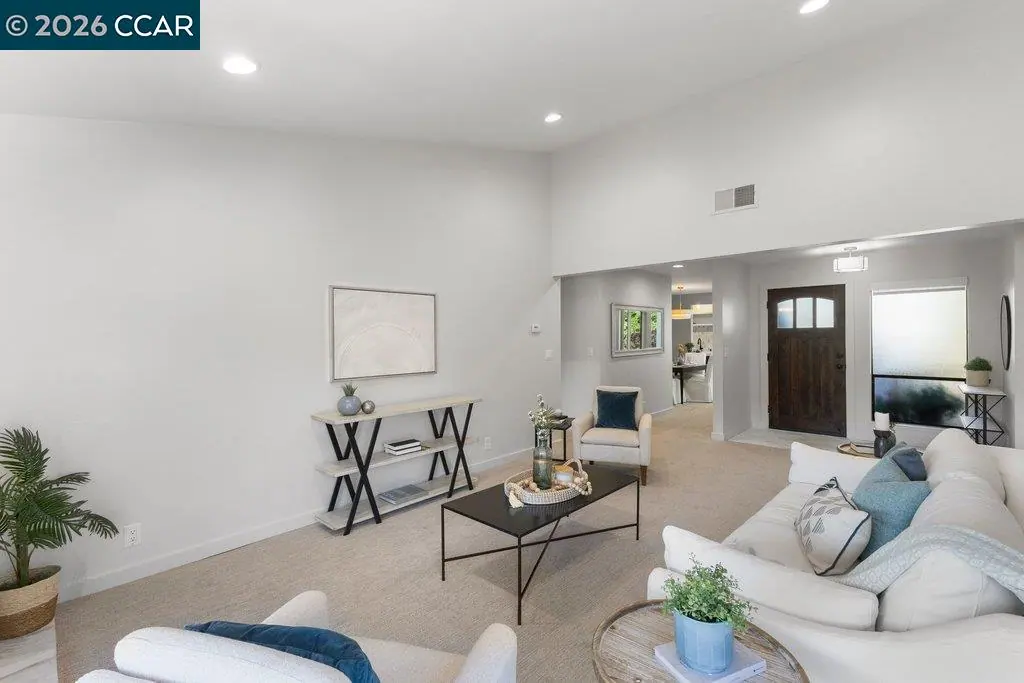 3674 Rossmoor PKWY #5 — completed, photograph 6