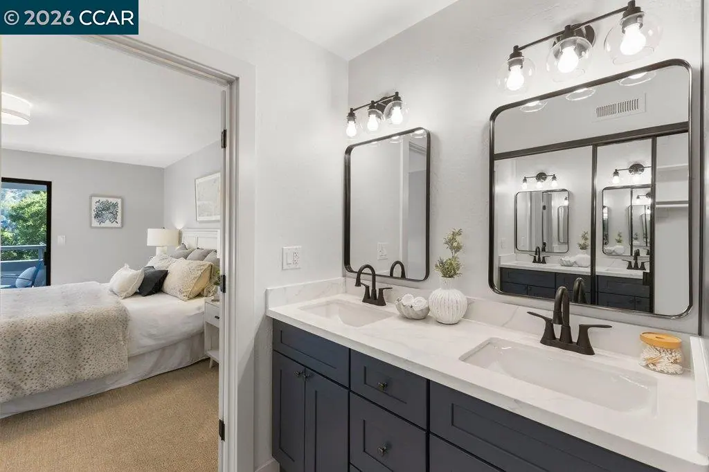 3674 Rossmoor PKWY #5 — completed, photograph 17